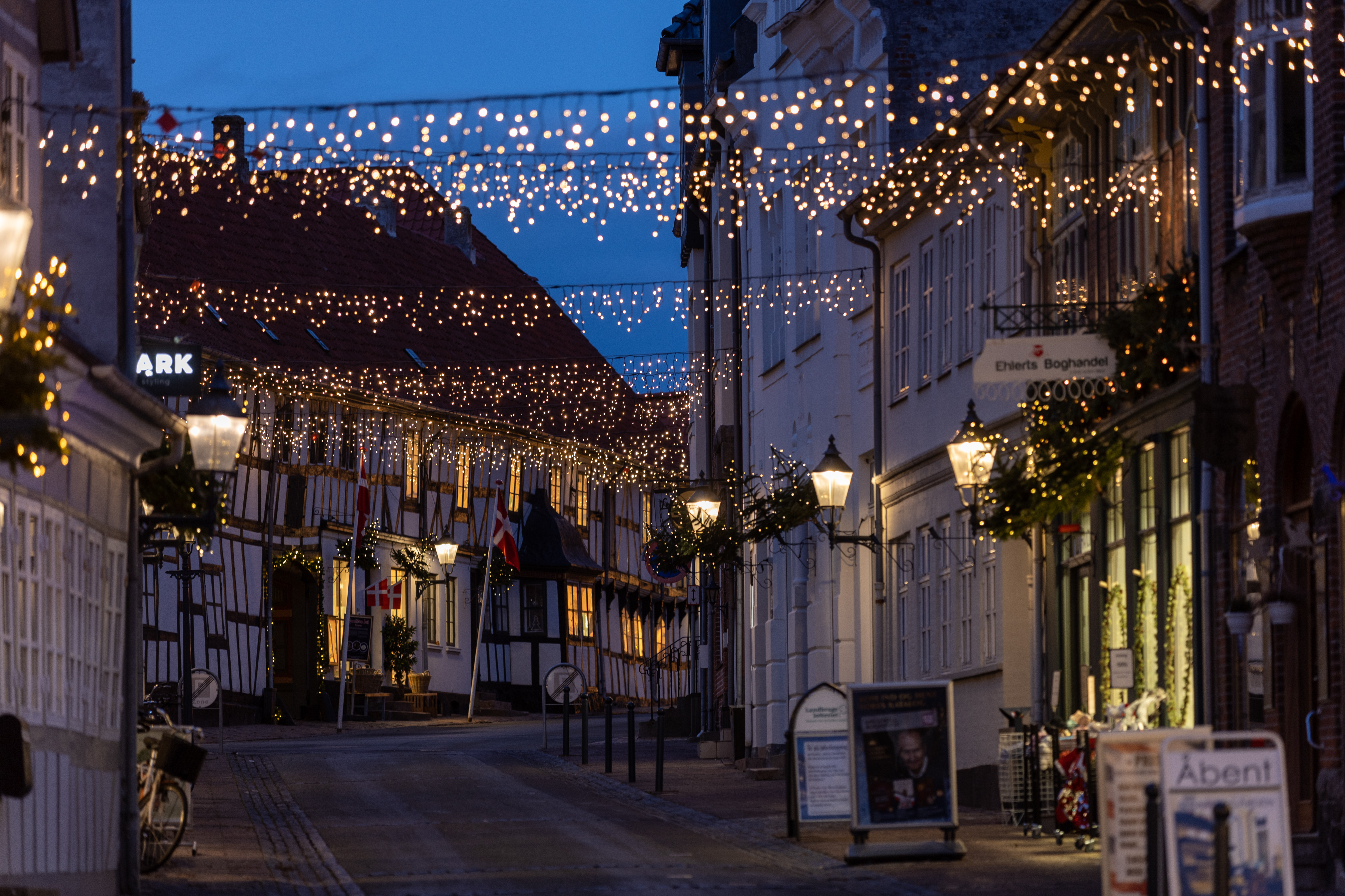 Julestemning i Bogenses hyggelige gader.